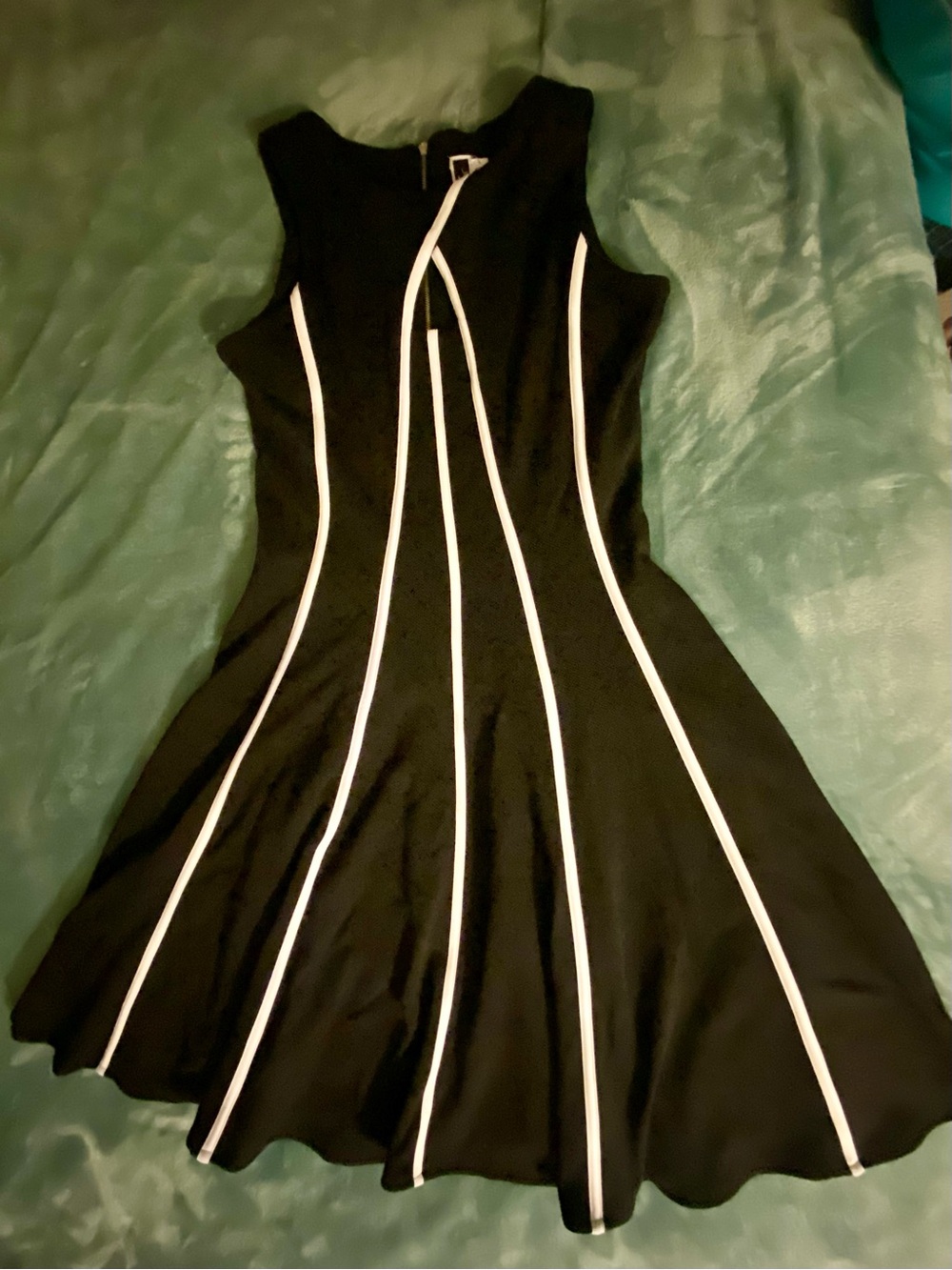 Julian Taylor New York Black Midi Dress with White Piping size 6